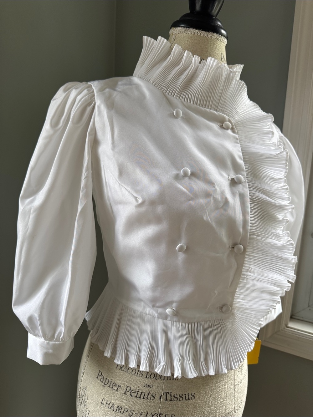 The Gilbert’s for TALLY vintage double breasted high ruffled neck taffeta top S - Picture 3 of 10